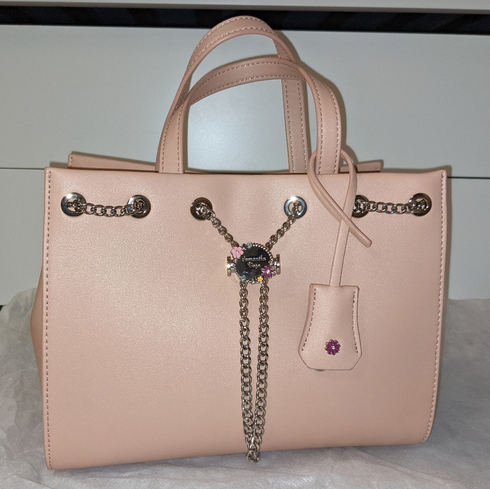 Samantha Vega Thavasa (JP brand) pink bag